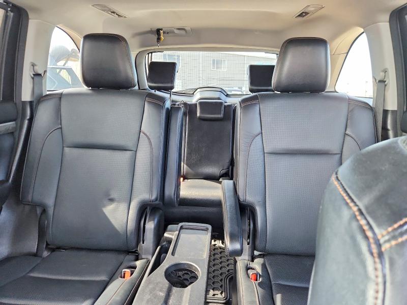 Photo 10 from auction – 2018 TOYOTA HIGHLANDER with VIN 5TDDZRFH5JS841366