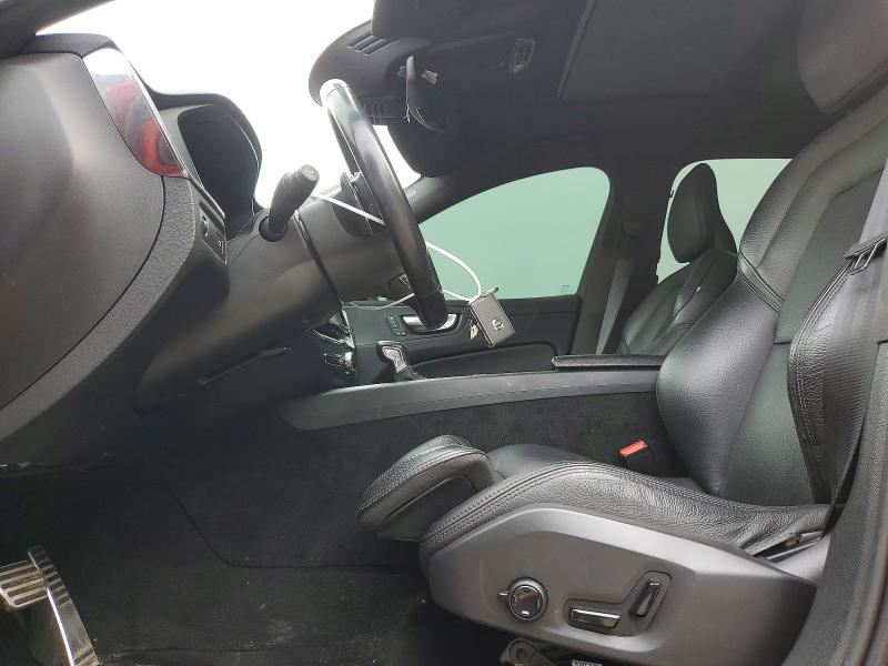 Photo 7 from auction – 2020 VOLVO XC60 with VIN LYVA22RMXLB532055
