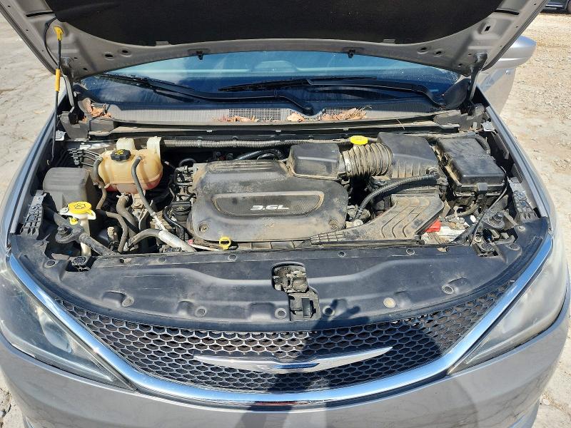Photo 12 from auction – 2018 CHRYSLER PACIFICA with VIN 2C4RC1BG3JR233845