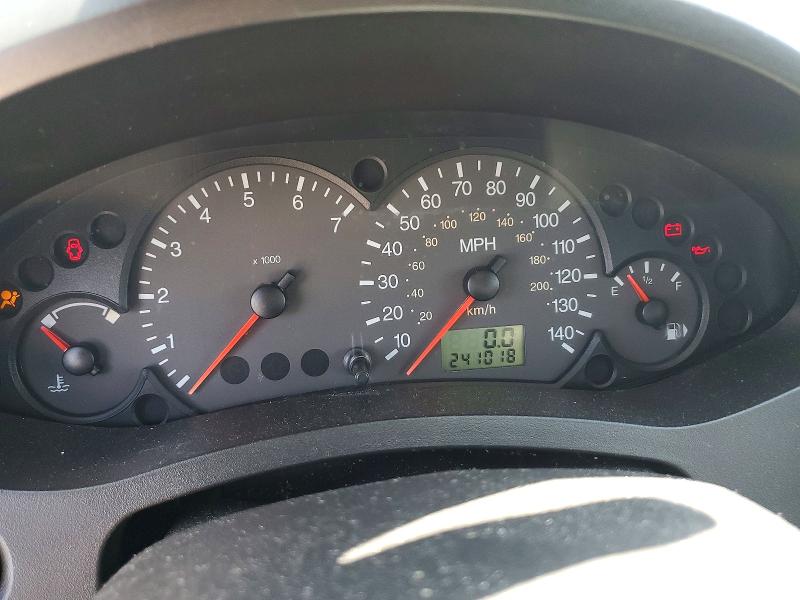 Снимка 9 от търг – 2005 FORD FOCUS с VIN 3FAFP37N75R110727