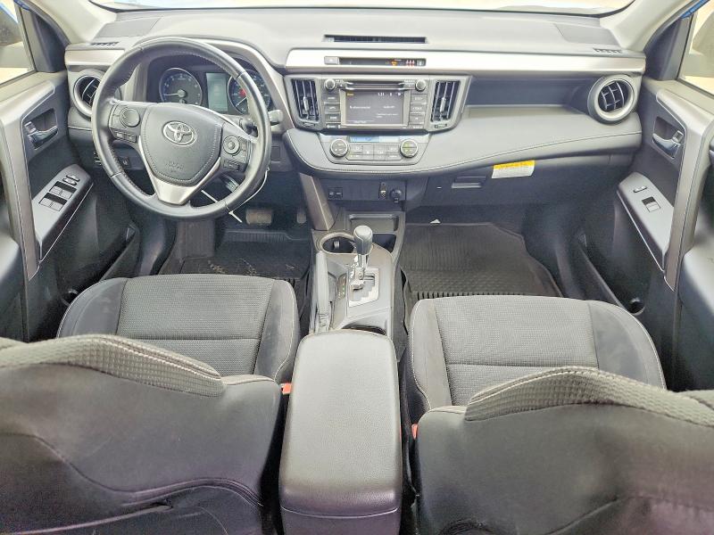 Photo 8 from auction – 2017 TOYOTA RAV4 with VIN JTMRFREV6HD213828