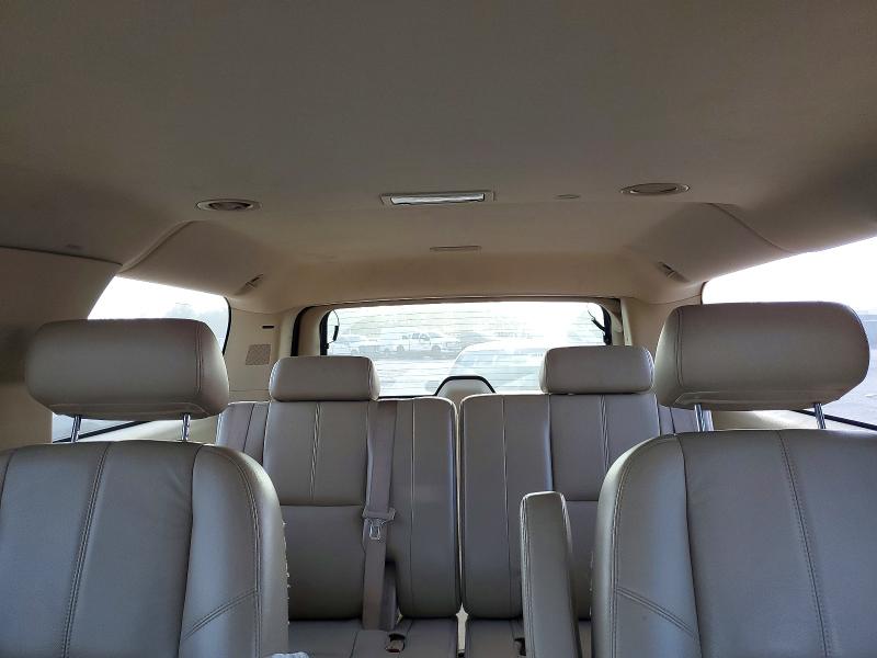 Photo 10 from auction – 2008 CHEVROLET SUBURBAN with VIN 3GNFC16068G273957