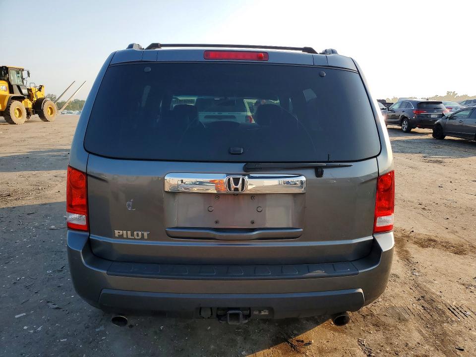 Photo 6 from auction – 2011 HONDA PILOT with VIN 5FNYF4H52BB061797