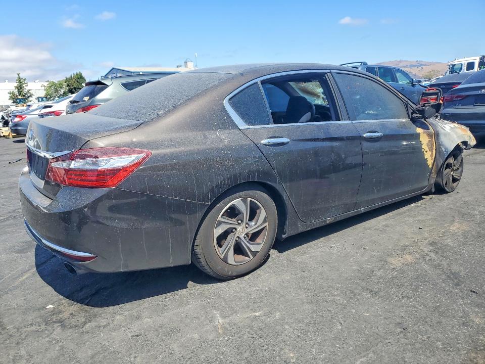 Photo 3 from auction – 2016 HONDA ACCORD with VIN 1HGCR2F32GA202263