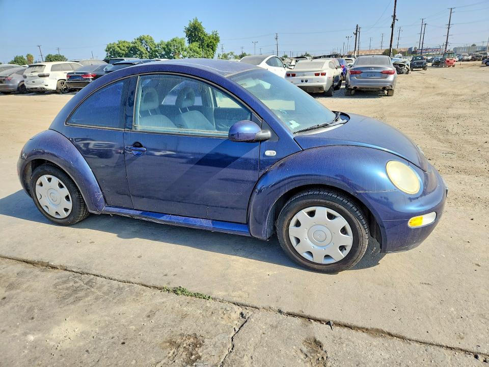 Photo 4 from auction – 2001 VOLKSWAGEN NEW BEETLE with VIN 3VWBT21C01M413262
