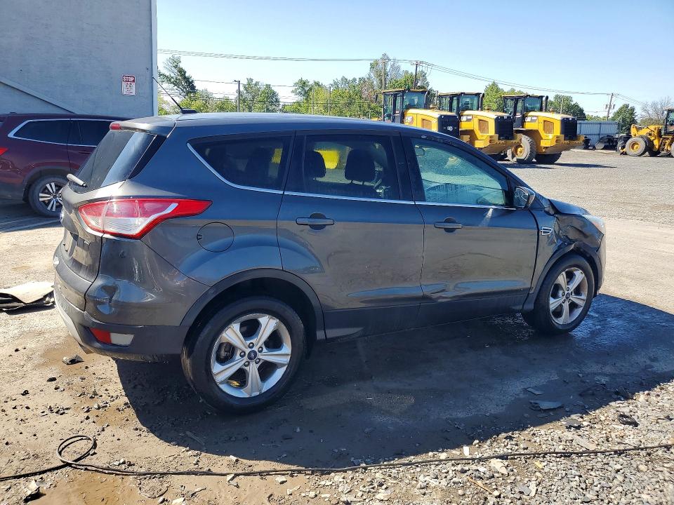 Photo 3 from auction – 2015 FORD ESCAPE with VIN 1FMCU0G76FUC64681