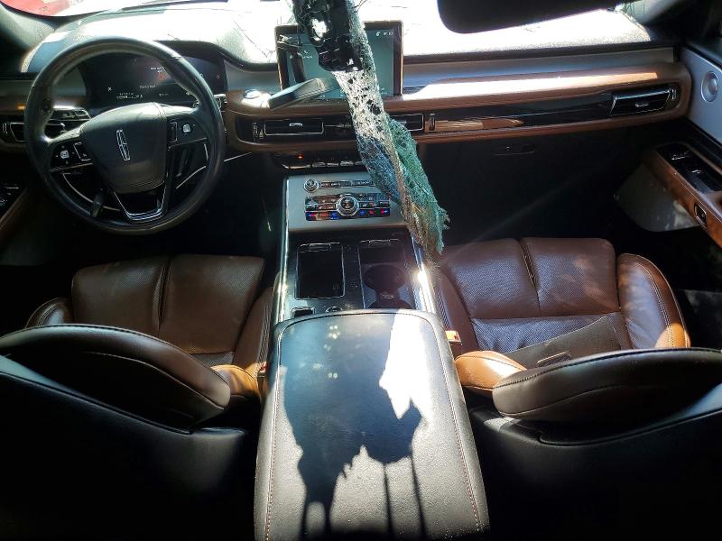 Photo 8 from auction – 2021 LINCOLN AVIATOR with VIN 5LM5J7XC1MGL18291