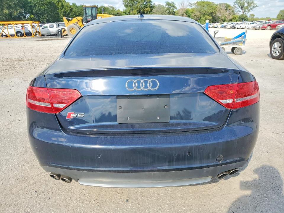 Photo 6 from auction – 2010 AUDI S5 with VIN WAUGVAFR2AA053643