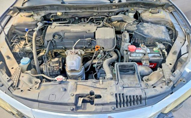 Снимка 11 от търг – 2017 HONDA ACCORD с VIN 1HGCR2F39HA222530