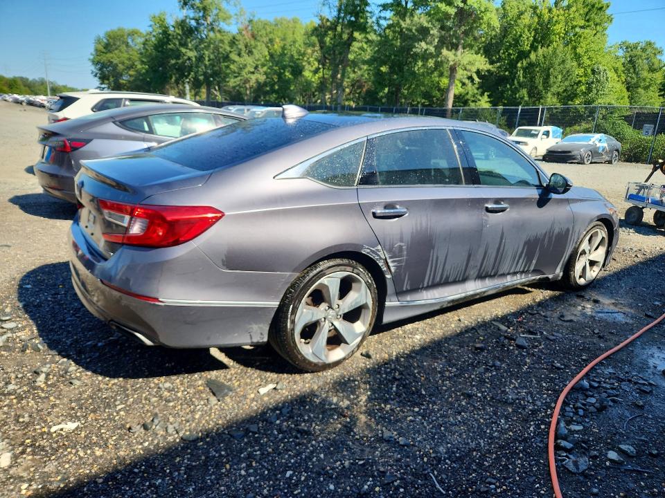 Photo 3 from auction – 2018 HONDA ACCORD with VIN 1HGCV1F94JA168585