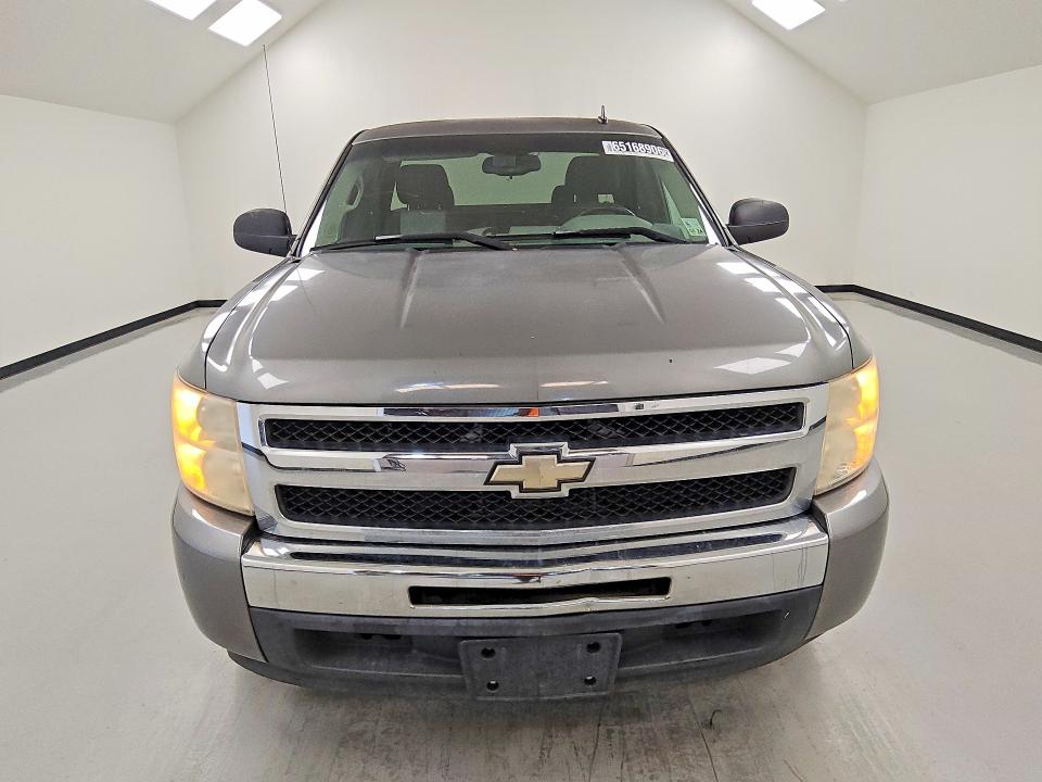 Photo 5 from auction – 2009 CHEVROLET SILVERADO with VIN 1GCEC19C09Z266644