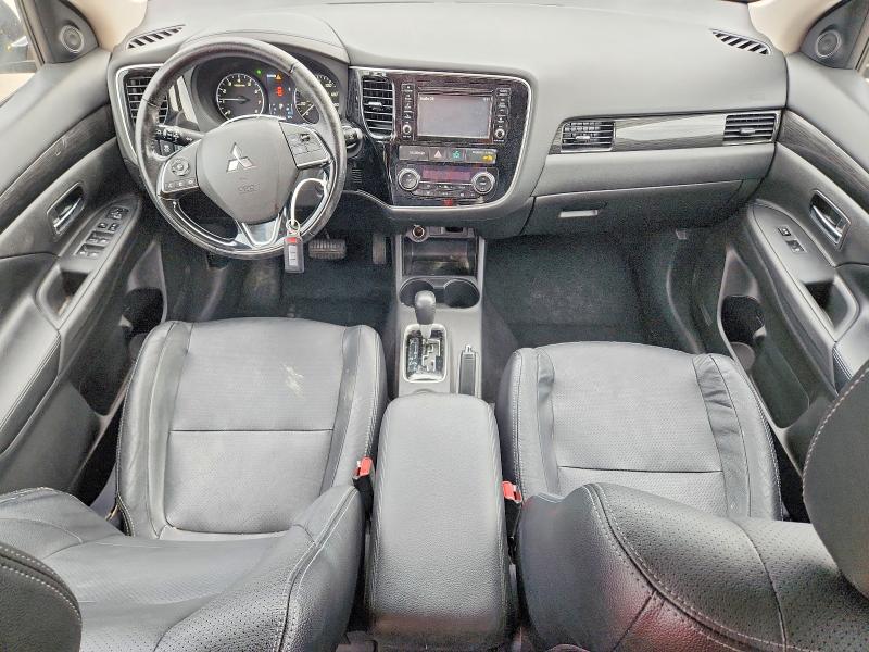 Photo 8 from auction – 2016 MITSUBISHI OUTLANDER with VIN JA4AZ3A33GZ037421