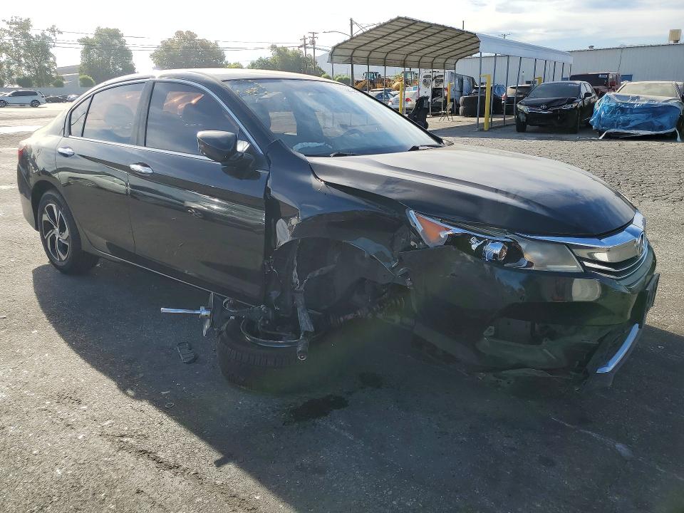 Photo 4 from auction – 2017 HONDA ACCORD with VIN 1HGCR2F30HA181978