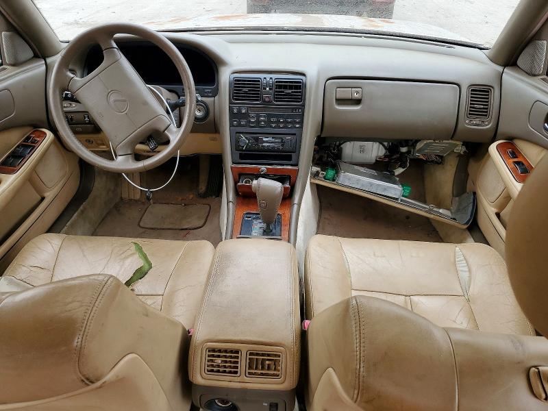 Photo 8 from auction – 1992 LEXUS LS 400 with VIN JT8UF11E4N0113911