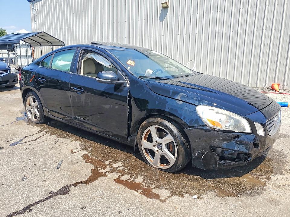 Photo 4 from auction – 2012 VOLVO S60 with VIN YV1622FS4C2122758