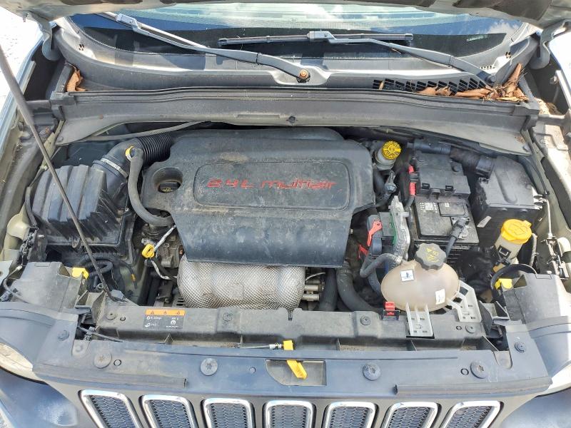 Photo 12 from auction – 2017 JEEP RENEGADE with VIN ZACCJBAB6HPG21593