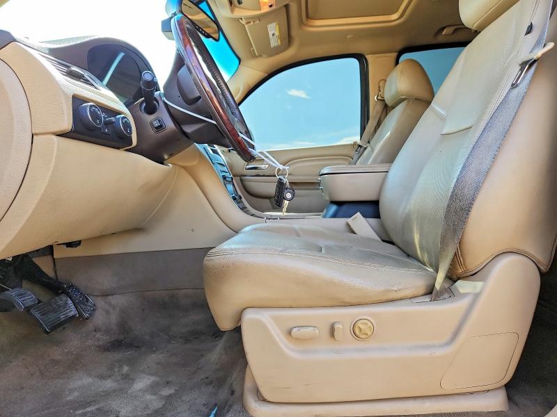 Фото 7 с аукциона – 2012 CADILLAC ESCALADE с VIN 1GYS4EEJ4CR260391