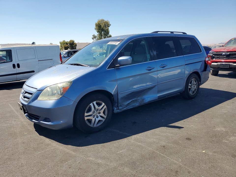HONDA ODYSSEY 2005 with VIN 5FNRL386X5B045884 - Photo from auction