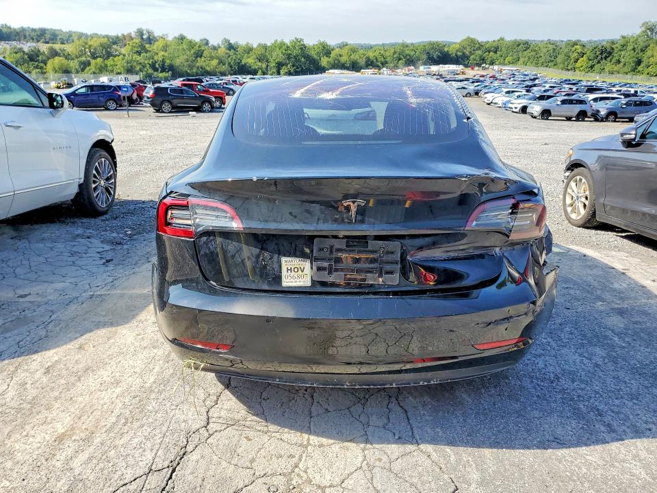Photo 6 from auction – 2018 TESLA MODEL 3 with VIN 5YJ3E1EA2JF050262