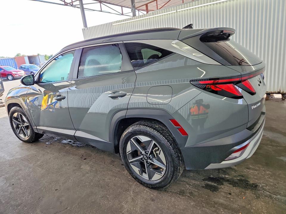 Photo 2 from auction – 2025 HYUNDAI TUCSON with VIN 5NMJB3DE2SH439337