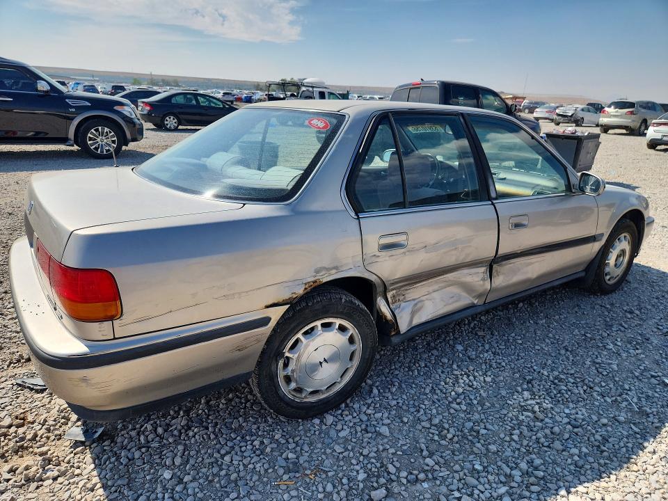 Photo 3 from auction – 1992 HONDA ACCORD with VIN 1HGCB7572NA116292