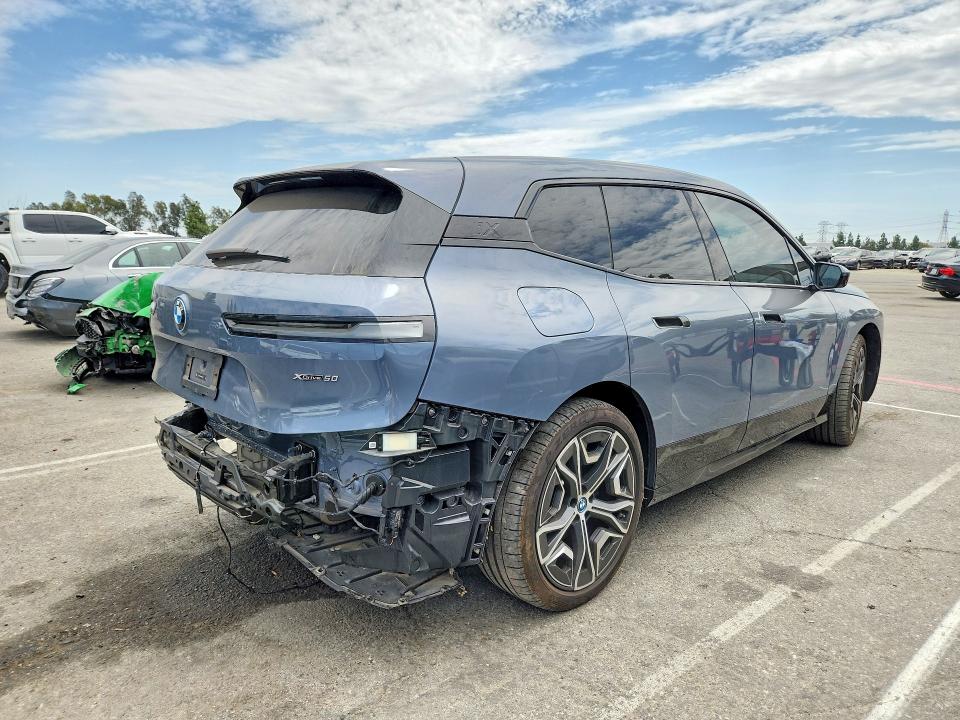Photo 3 from auction – 2025 BMW IX with VIN WB523CF02SCT81484