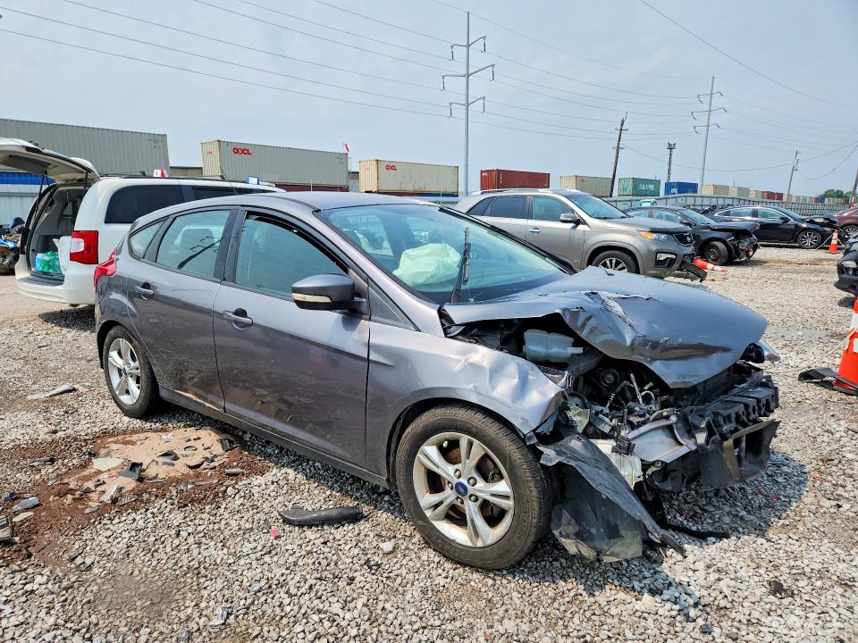 Photo 4 from auction – 2014 FORD FOCUS with VIN 1FADP3K22EL370892