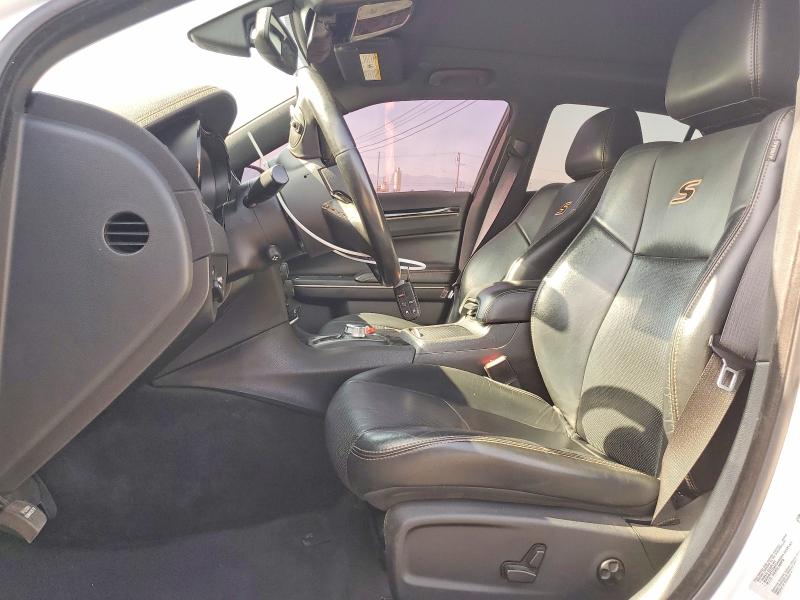 Photo 7 from auction – 2017 CHRYSLER 300 with VIN 2C3CCABT5HH552316