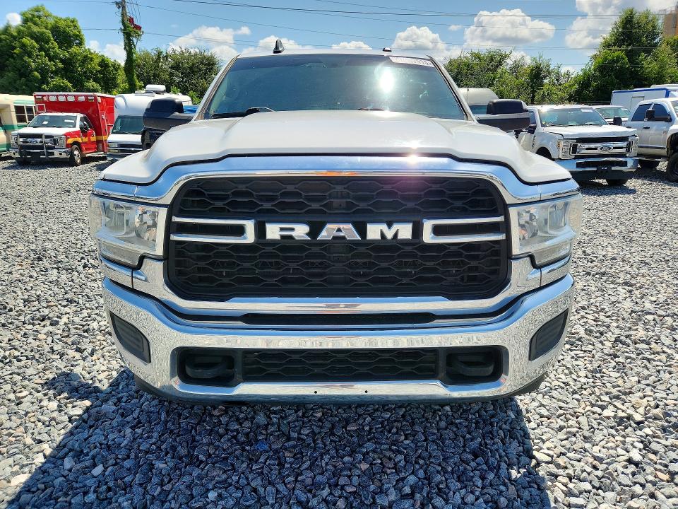 Photo 5 from auction – 2019 RAM 2500 with VIN 3C6UR5CLXKG615347
