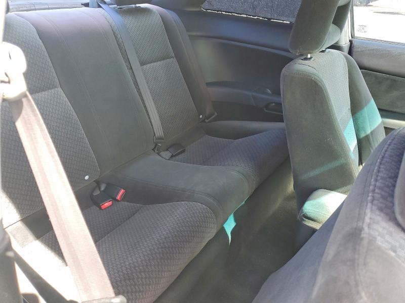 Photo 10 from auction – 2004 HONDA CIVIC with VIN 1HGEM211X4L005631