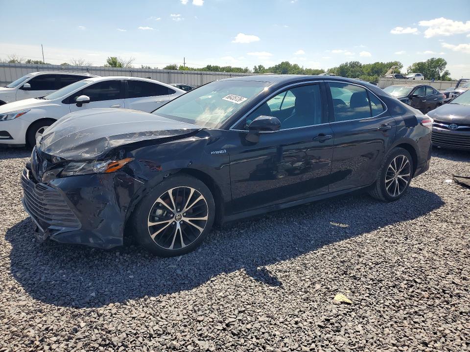 TOYOTA CAMRY 2020 with VIN 4T1F31AKXLU018392 - Photo from auction