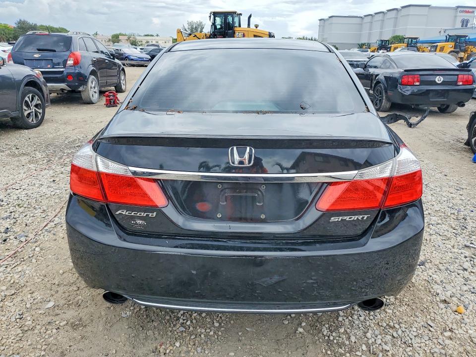 Photo 6 from auction – 2013 HONDA ACCORD with VIN 1HGCR2F50DA083982