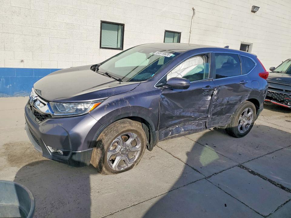 HONDA CR-V 2019 with VIN 7FARW2H80KE054676 - Photo from auction