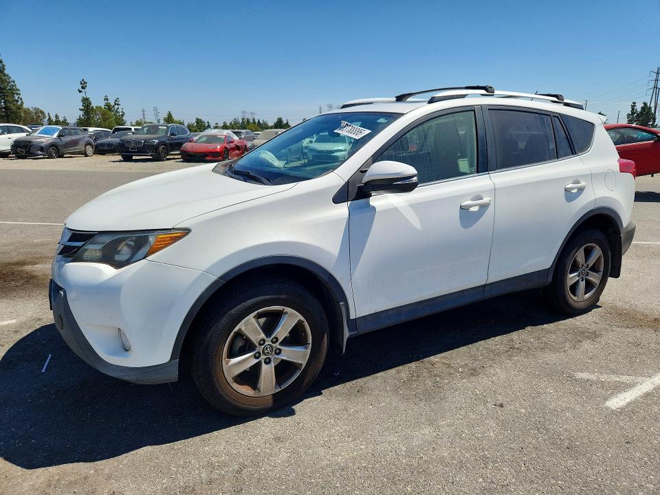 Фото 1 с аукциона – 2015 TOYOTA RAV4 с VIN JTMWFREV9FJ044888