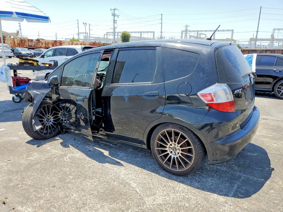 Photo 2 from auction – 2011 HONDA FIT with VIN JHMGE8H30BS010983