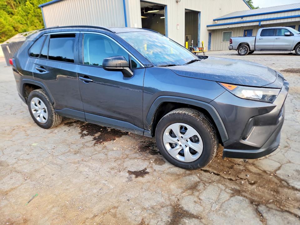 Photo 4 from auction – 2020 TOYOTA RAV4 with VIN 2T3F1RFV3LC076196