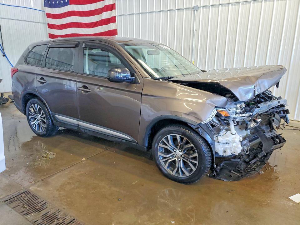 Photo 4 from auction – 2017 MITSUBISHI OUTLANDER with VIN JA4AD2A3XHZ024806