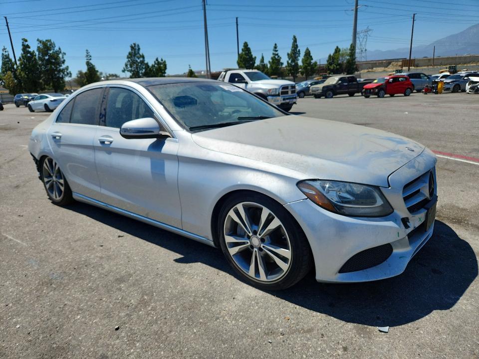 Photo 4 from auction – 2016 MERCEDES-BENZ C with VIN 55SWF4HB3GU153276