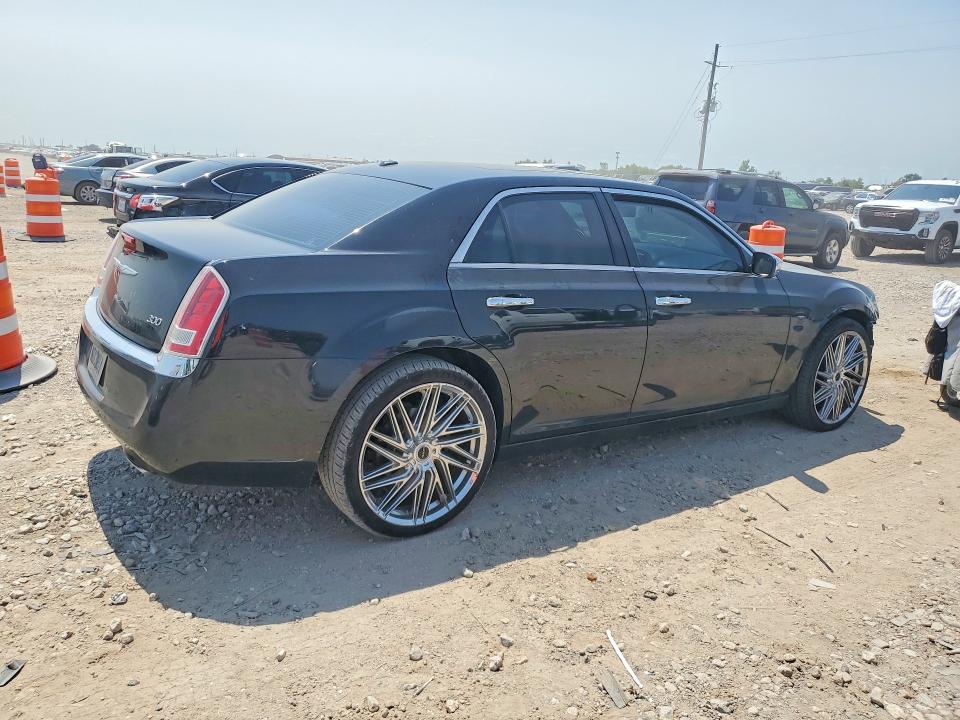 Снимка 3 от търг – 2014 CHRYSLER 300 с VIN 2C3CCARG3EH355844