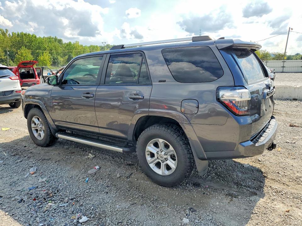Photo 2 from auction – 2020 TOYOTA 4RUNNER with VIN JTEBU5JR7L5759237