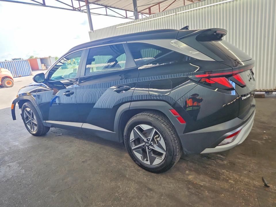 Photo 2 from auction – 2025 HYUNDAI TUCSON with VIN 5NMJB3DE4SH478379