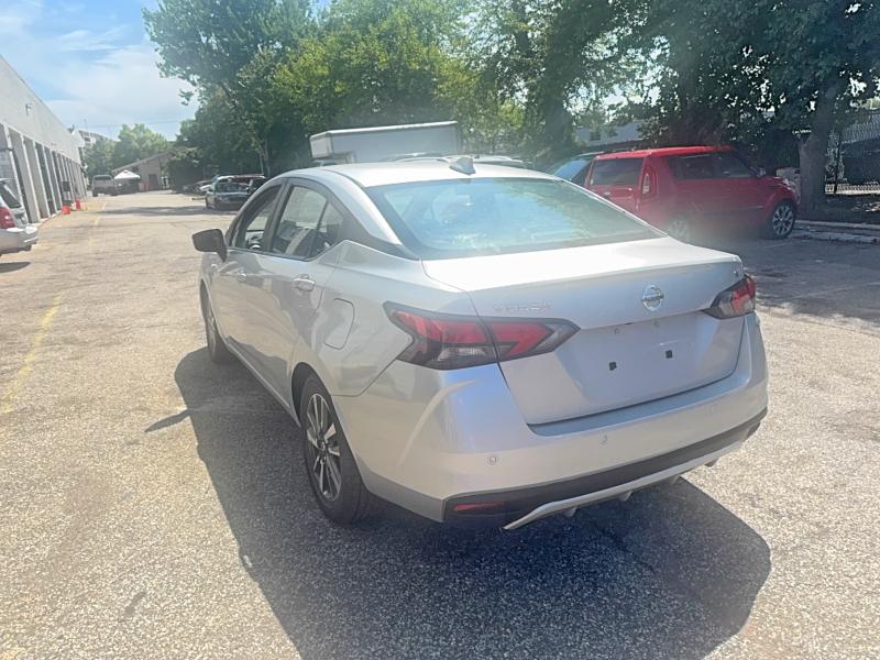 Zdjęcie 3 z aukcji – 2020 NISSAN VERSA z VIN 3N1CN8EV4LL808010