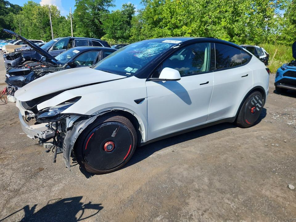 Foto 1 de la subasta – 2022 TESLA MODEL Y con VIN 7SAYGDEF0NF541645