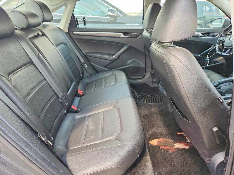 Photo 10 from auction – 2017 VOLKSWAGEN PASSAT with VIN 1VWDT7A35HC073236