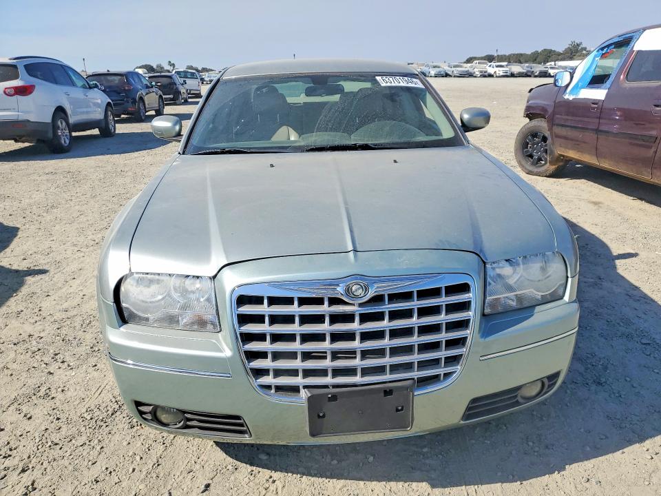 Photo 5 from auction – 2006 CHRYSLER 300 with VIN 2C3KA53GX6H388164