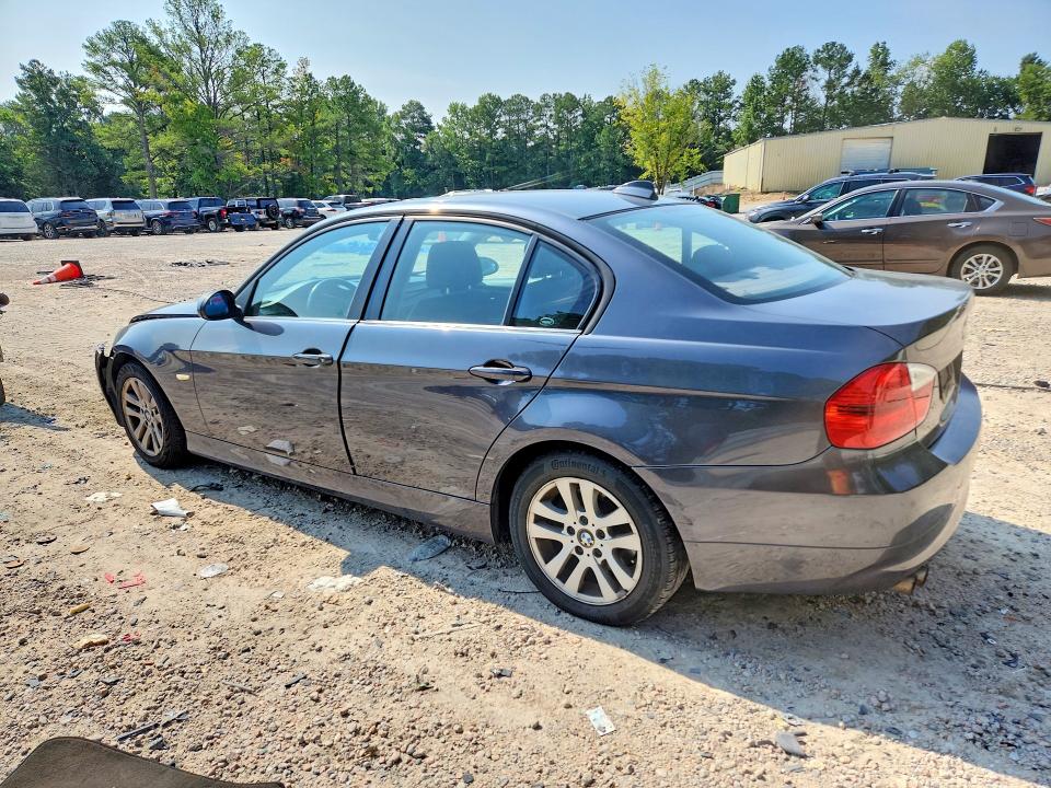 Photo 2 from auction – 2006 BMW 325 with VIN WBAVB13596PS64683