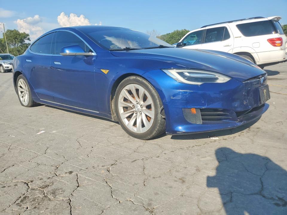 Фото 4 с аукциона – 2016 TESLA MODEL S с VIN 5YJSA1E29GF151940