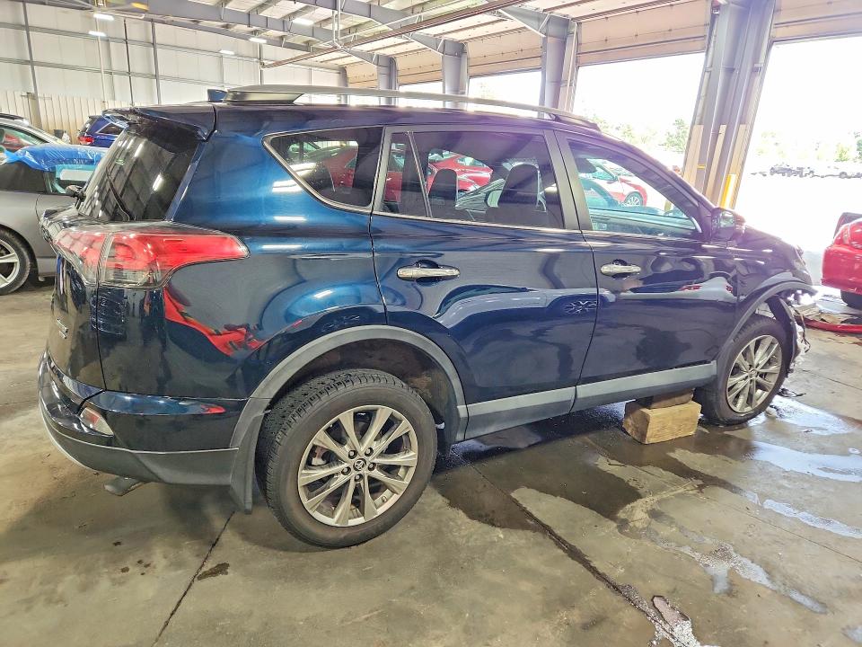 Photo 3 from auction – 2017 TOYOTA RAV4 with VIN 2T3DFREV7HW687851