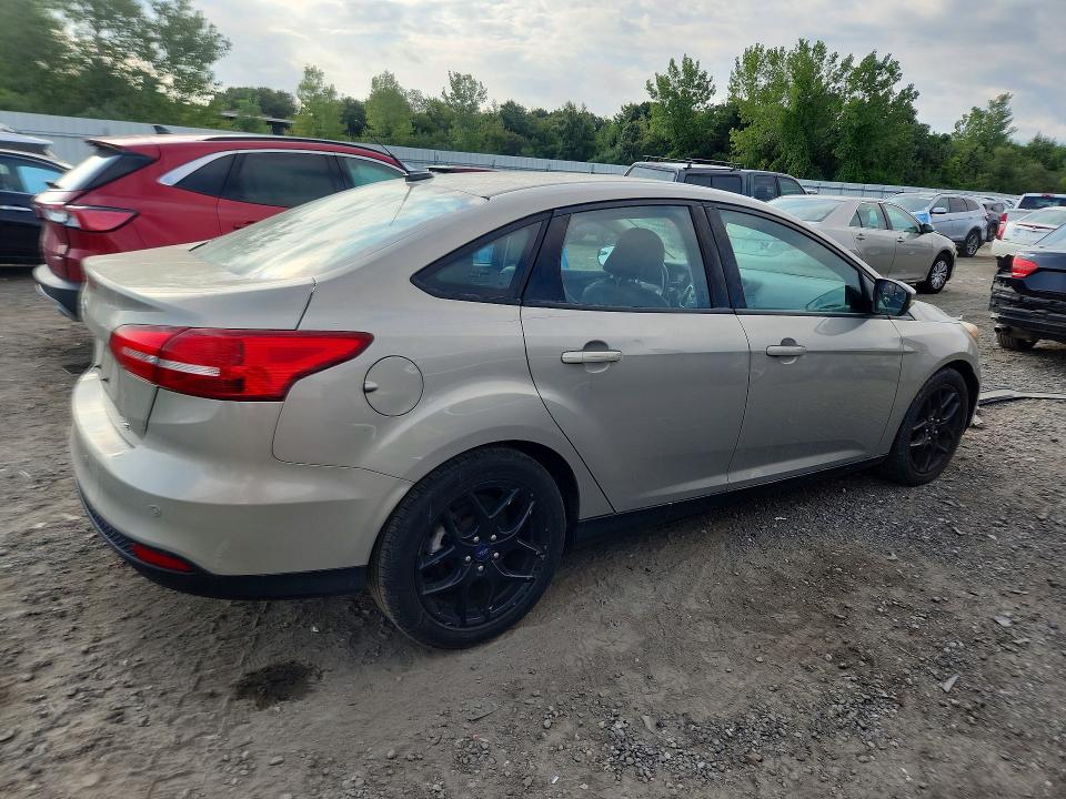 Photo 3 from auction – 2016 FORD FOCUS with VIN 1FADP3F22GL370906