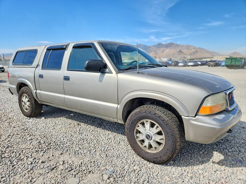 Photo 4 from auction – 2002 GMC SONOMA with VIN 1GTDT13W22K195220